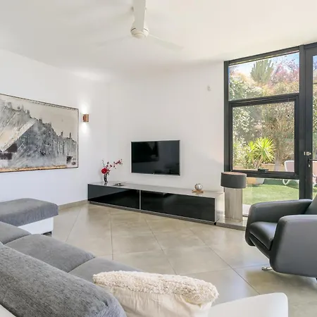 Villa Olivia With Amazing Sea- And Coast Views And Private Swimming Pool!